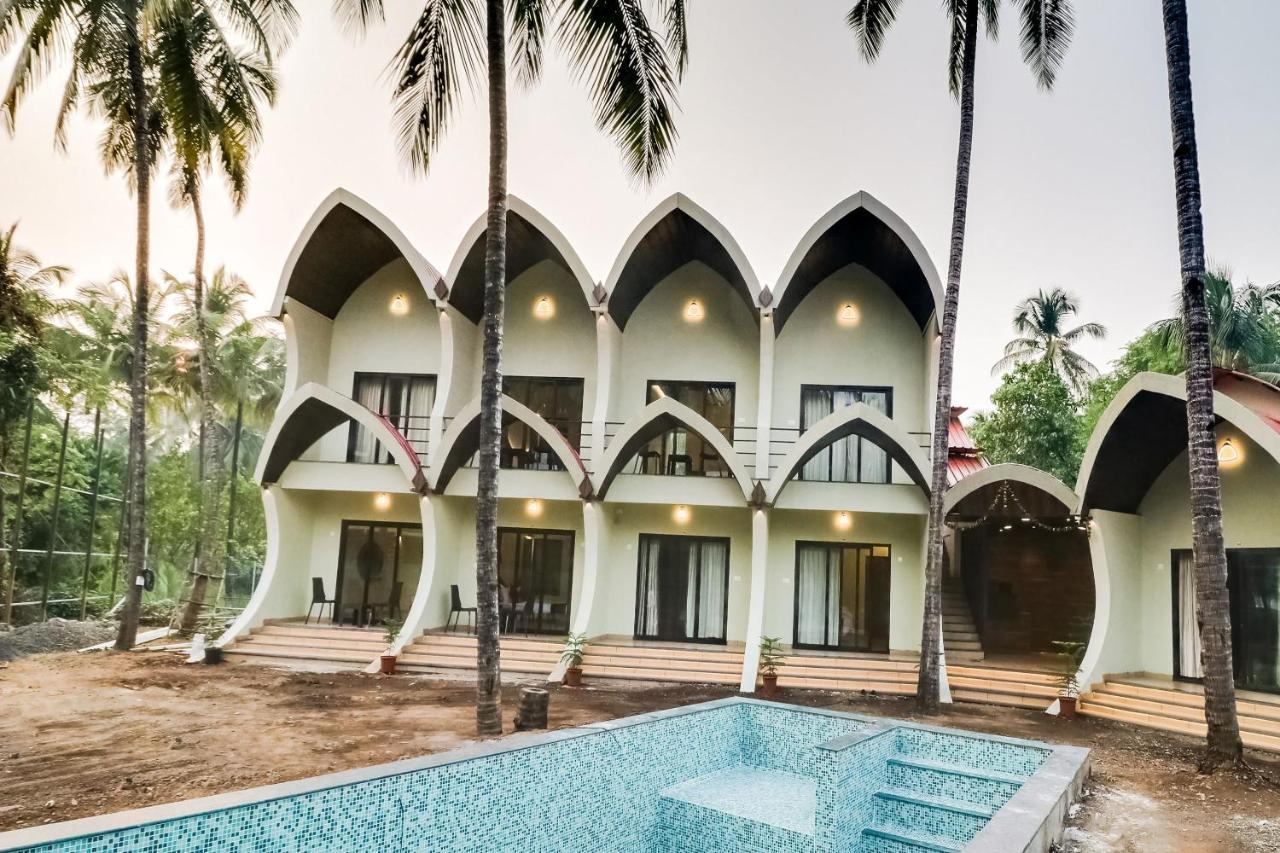 Collection O 47512 Eleven Petals Resort Alībāg Exterior foto